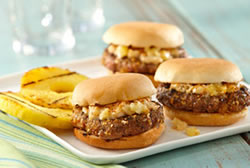 Kalkoenburgers  met bacon en ananas aoli
