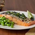 Gegrilde zalm met honing sojasaus en edamame